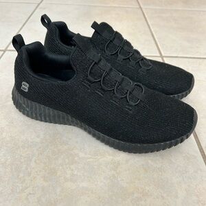 Women’s Sketchers sneakers